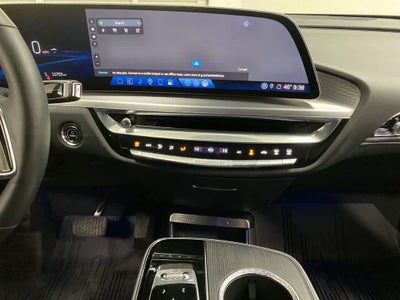 2024 Cadillac LYRIQ Luxury 3