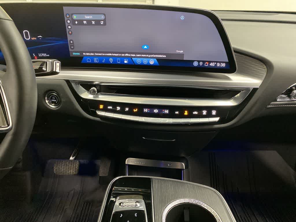 2024 Cadillac LYRIQ Luxury 3