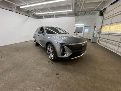 2024 Cadillac LYRIQ Luxury 3