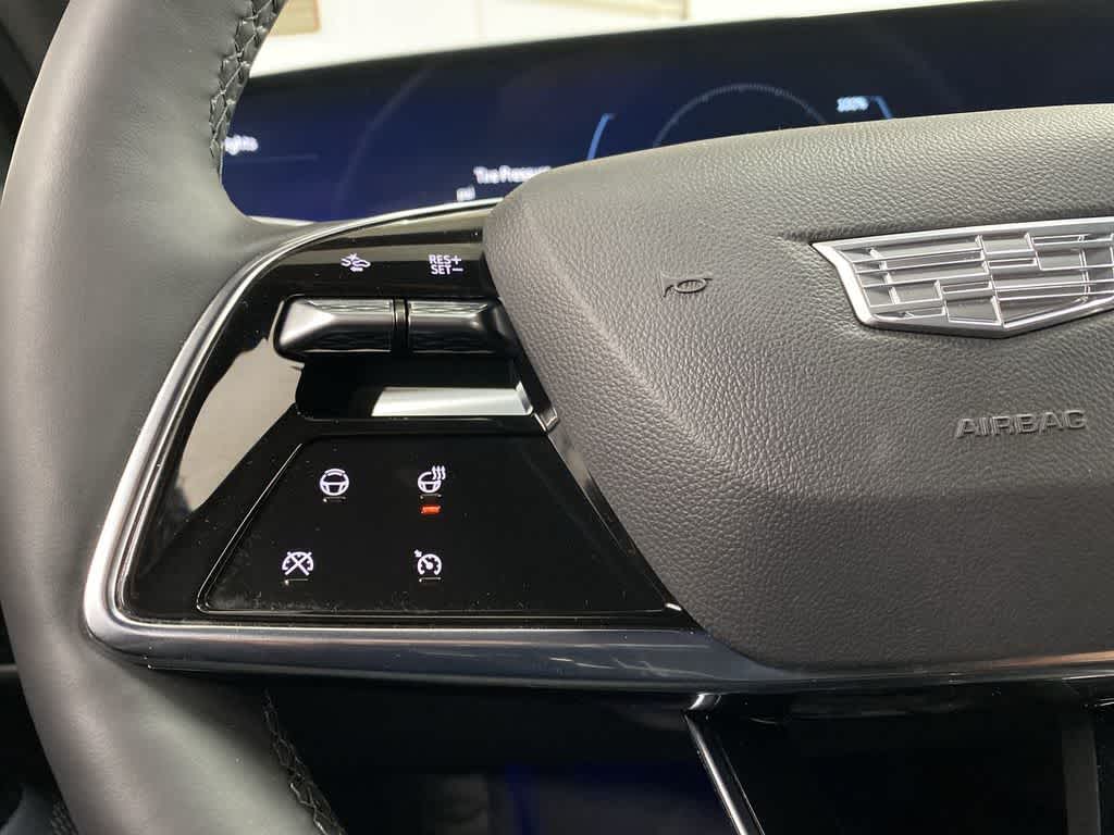 2024 Cadillac LYRIQ Luxury 3