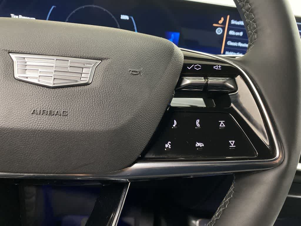 2024 Cadillac LYRIQ Luxury 3