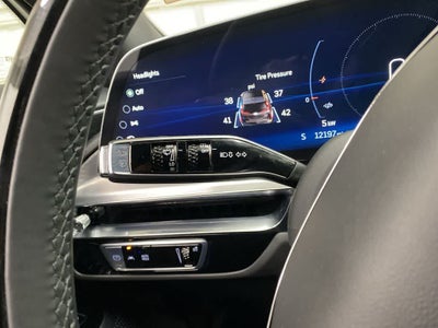 2024 Cadillac LYRIQ Luxury 3