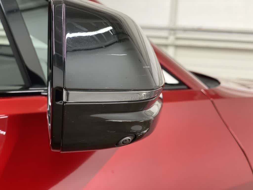 2024 Cadillac LYRIQ Luxury 3