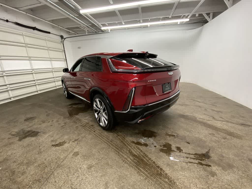 2024 Cadillac LYRIQ Luxury 3