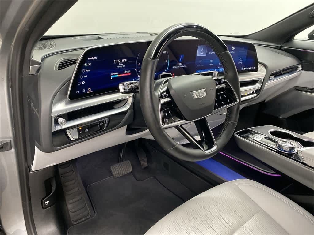 2024 Cadillac LYRIQ Luxury 3