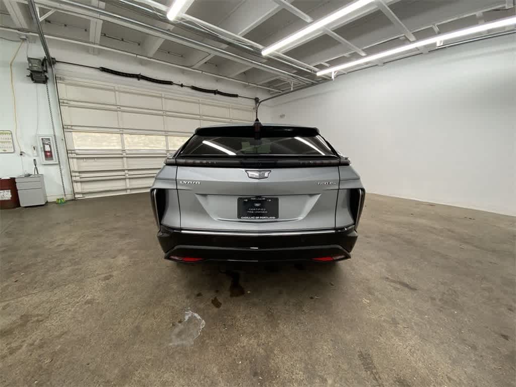 2024 Cadillac LYRIQ Luxury 3