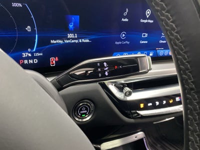 2024 Cadillac LYRIQ Luxury 3