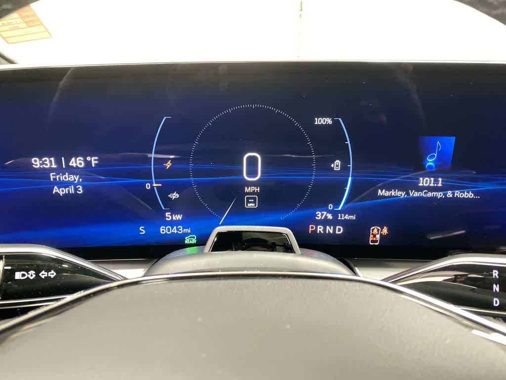 2024 Cadillac LYRIQ Luxury 3