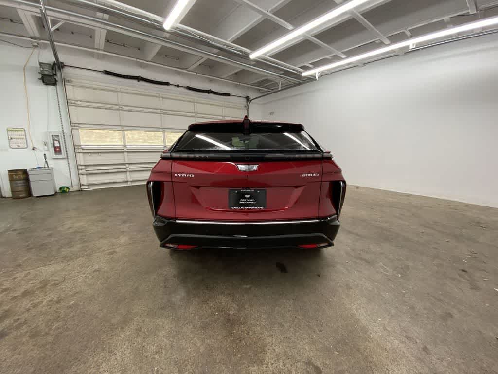 2024 Cadillac LYRIQ Luxury 3