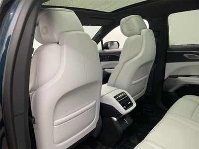 2025 Cadillac LYRIQ Luxury 3