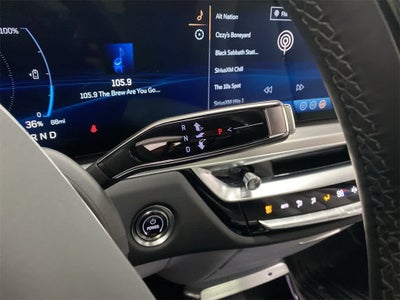 2025 Cadillac LYRIQ Luxury 3