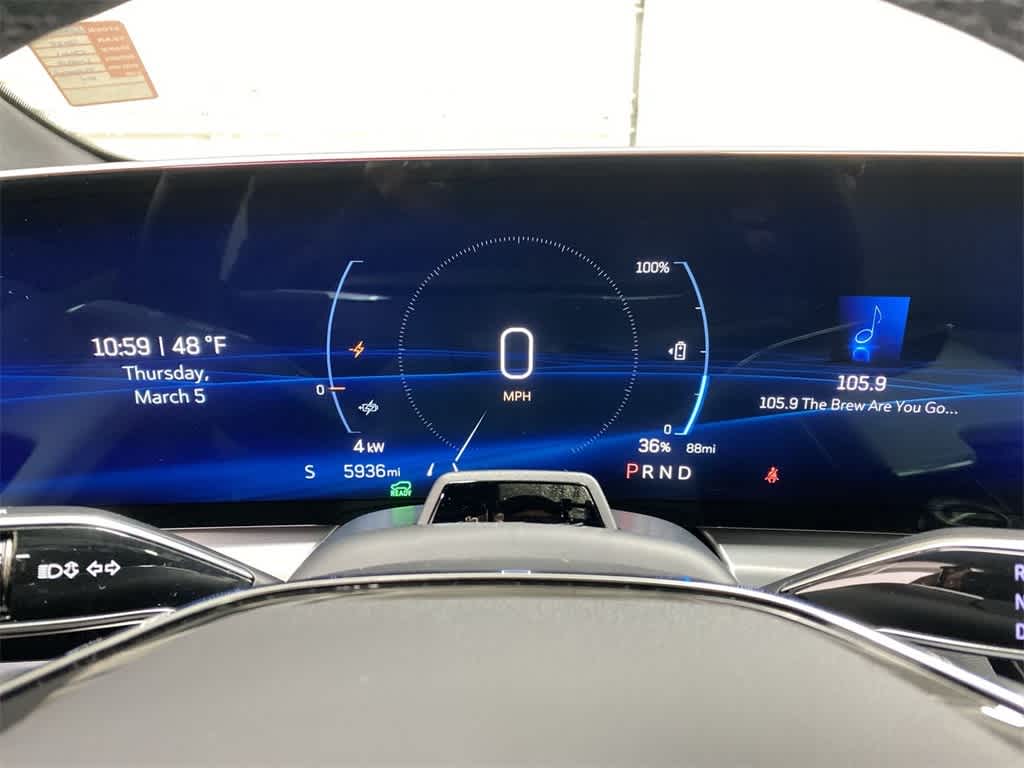 2025 Cadillac LYRIQ Luxury 3