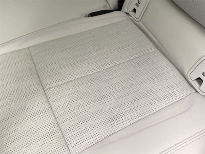 2025 Cadillac LYRIQ Luxury 3