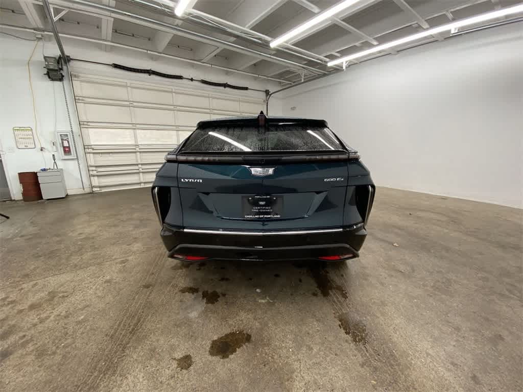 2025 Cadillac LYRIQ Luxury 3