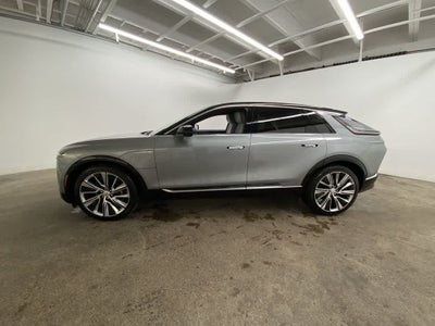2025 Cadillac LYRIQ Luxury 3