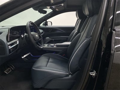 2025 Cadillac LYRIQ Luxury 3