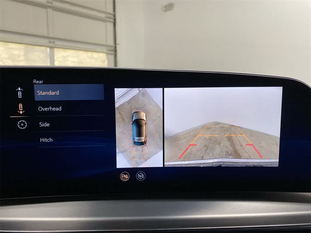 2025 Cadillac LYRIQ Luxury 3