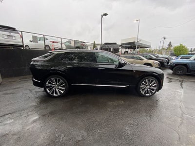 2025 Cadillac LYRIQ Luxury 3