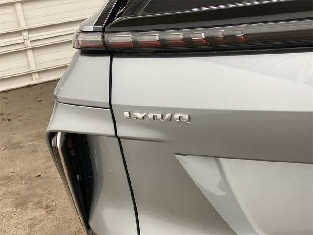 2025 Cadillac LYRIQ Luxury 3