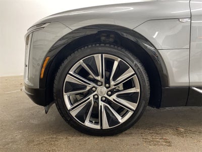 2025 Cadillac LYRIQ Luxury 3