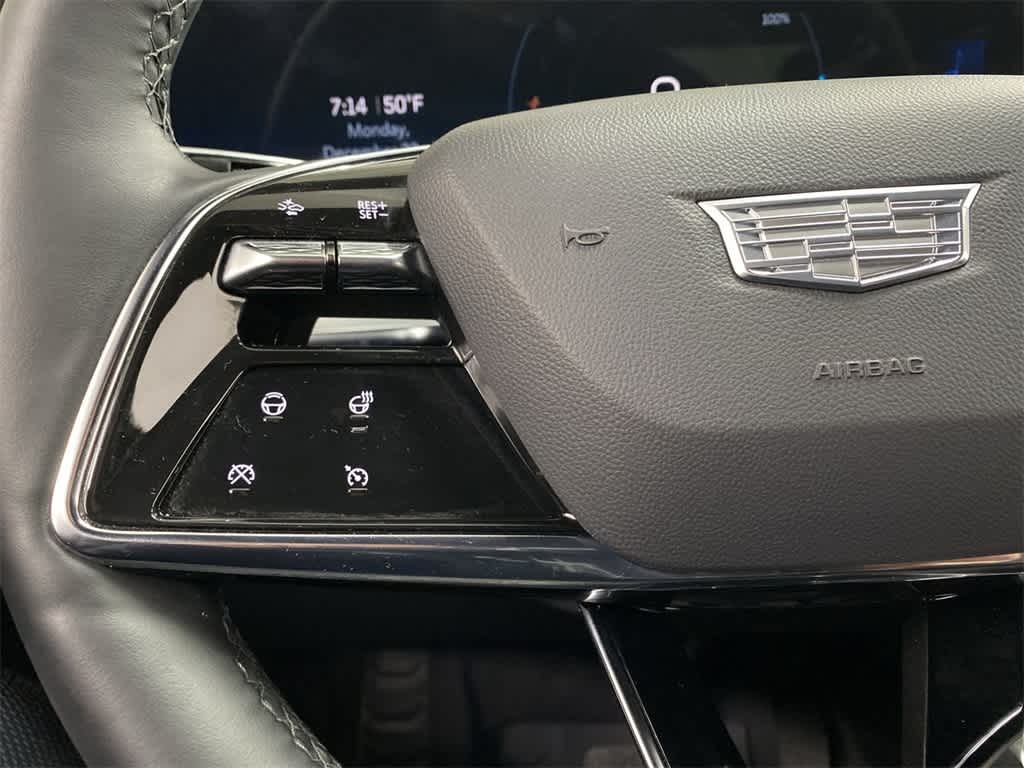 2025 Cadillac LYRIQ Luxury 3