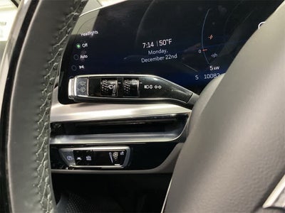 2025 Cadillac LYRIQ Luxury 3