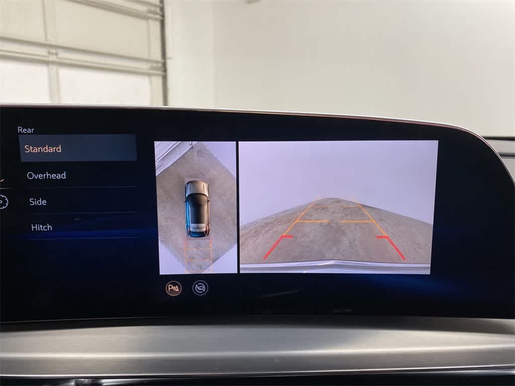 2025 Cadillac LYRIQ Luxury 3