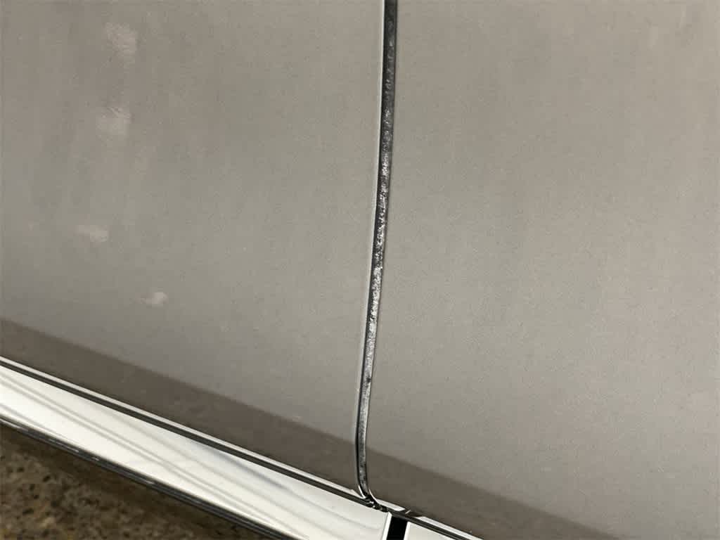 2025 Cadillac LYRIQ Luxury 3