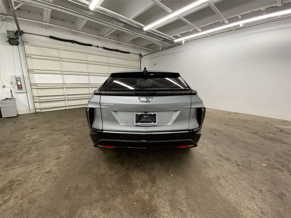 2025 Cadillac LYRIQ Luxury 3