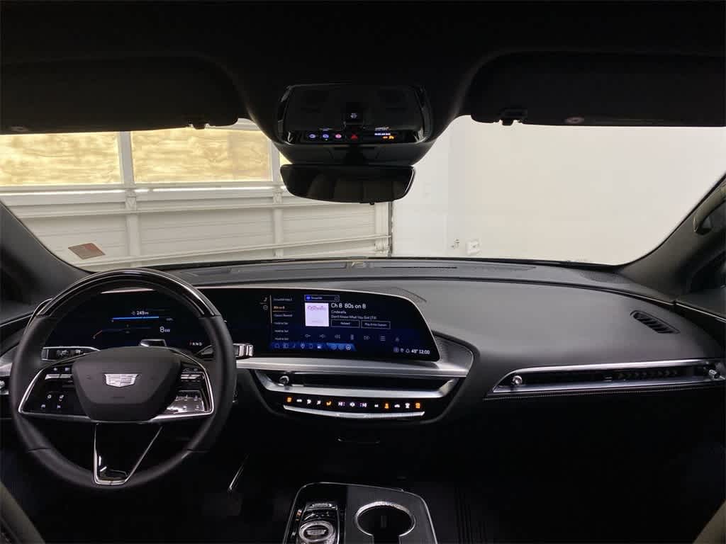 2025 Cadillac LYRIQ Luxury 3