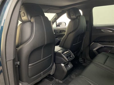 2025 Cadillac LYRIQ Luxury 3