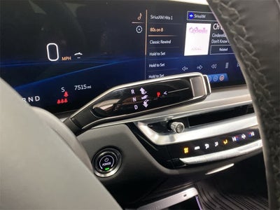 2025 Cadillac LYRIQ Luxury 3