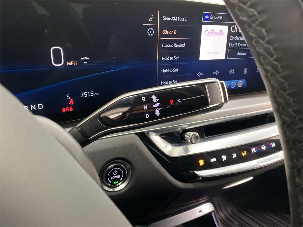 2025 Cadillac LYRIQ Luxury 3