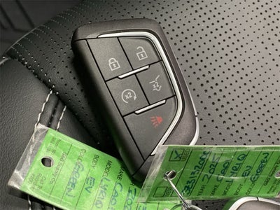 2025 Cadillac LYRIQ Luxury 3