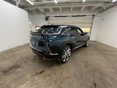 2025 Cadillac LYRIQ Luxury 3