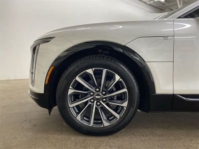 2024 Cadillac LYRIQ Sport 2