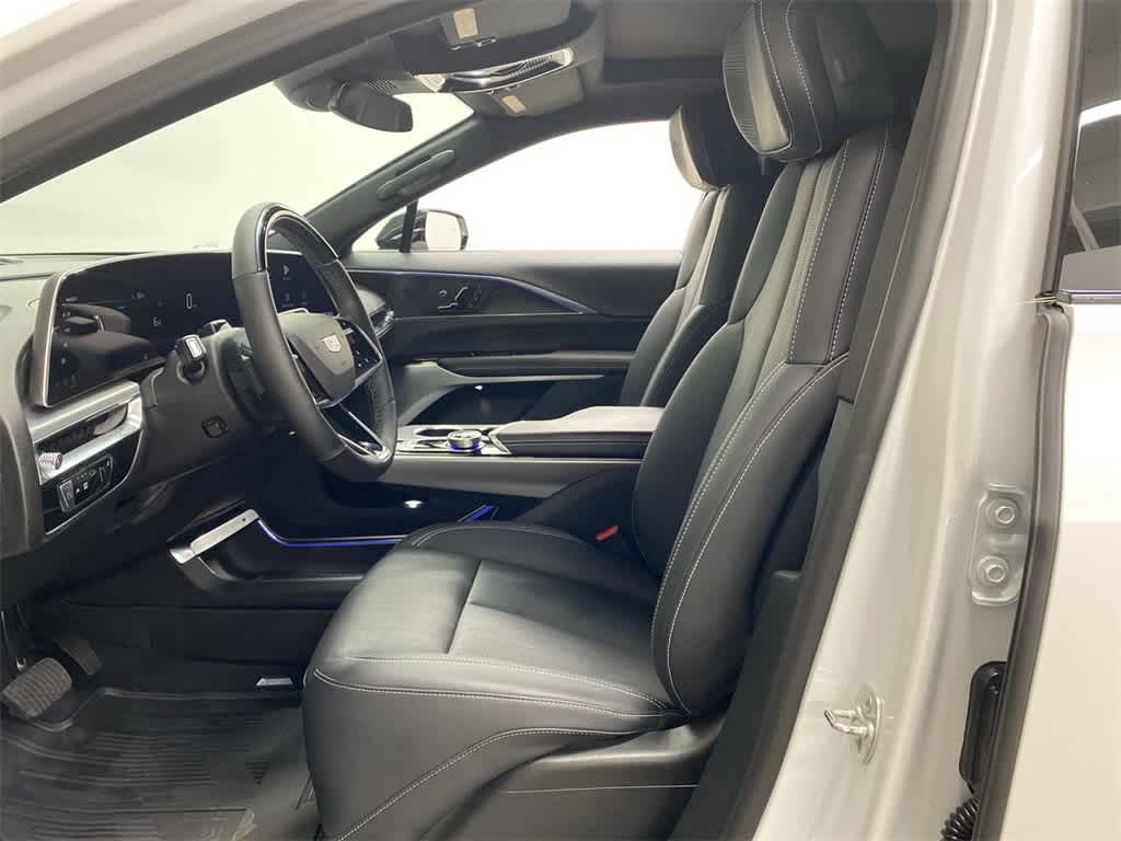 2024 Cadillac LYRIQ Sport 2