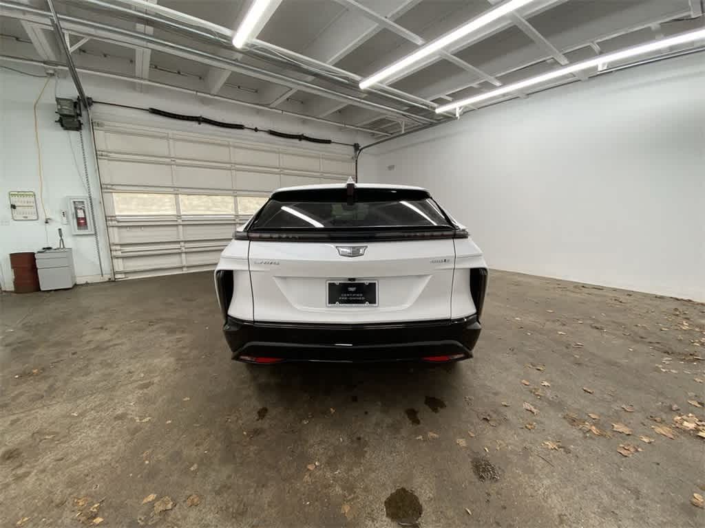 2024 Cadillac LYRIQ Sport 2