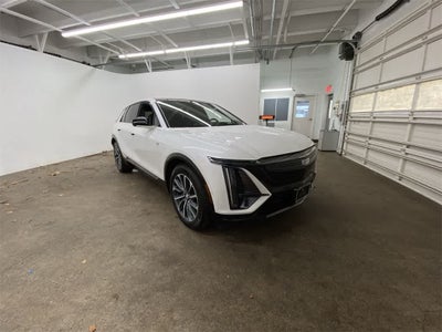 2024 Cadillac LYRIQ Sport 2