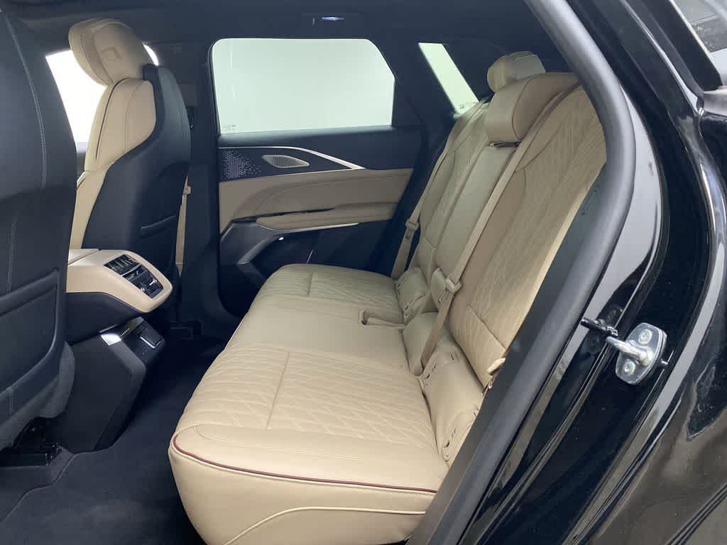 2024 Cadillac LYRIQ Sport 3