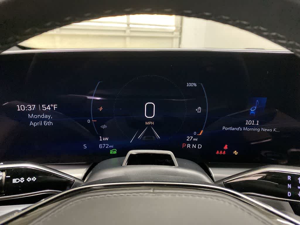 2024 Cadillac LYRIQ Sport 3