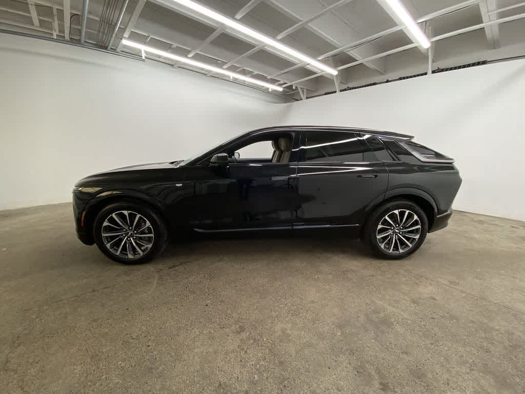 2024 Cadillac LYRIQ Sport 3
