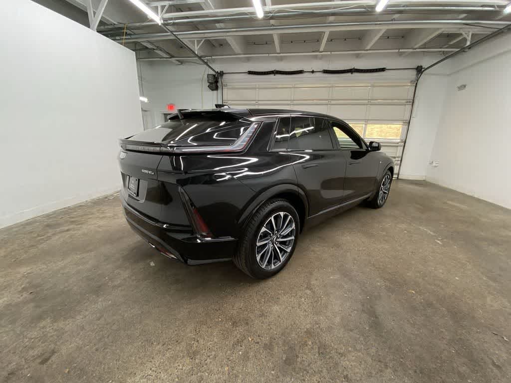 2024 Cadillac LYRIQ Sport 3