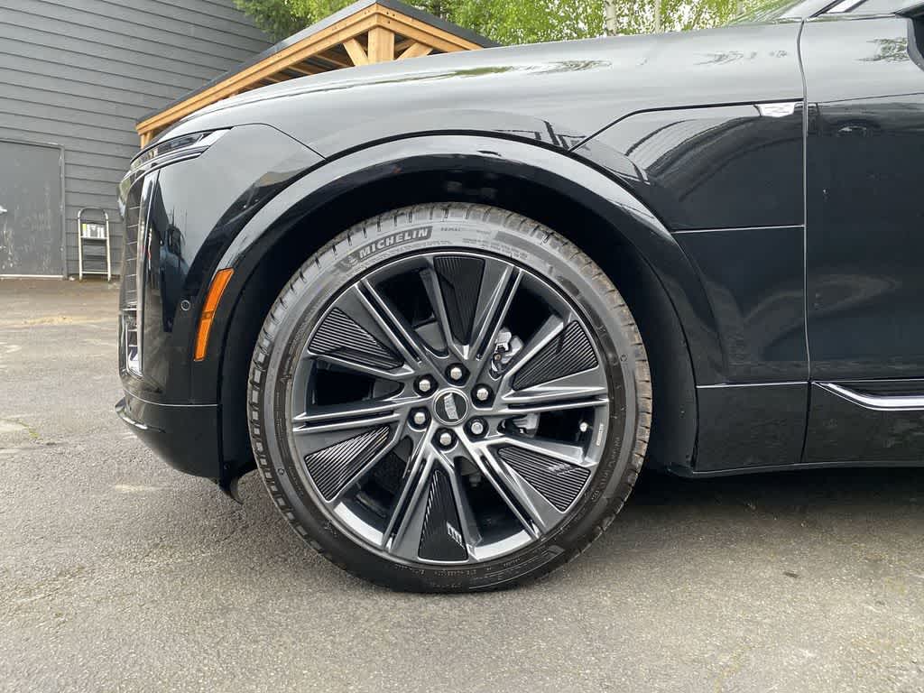 2024 Cadillac LYRIQ Sport 3