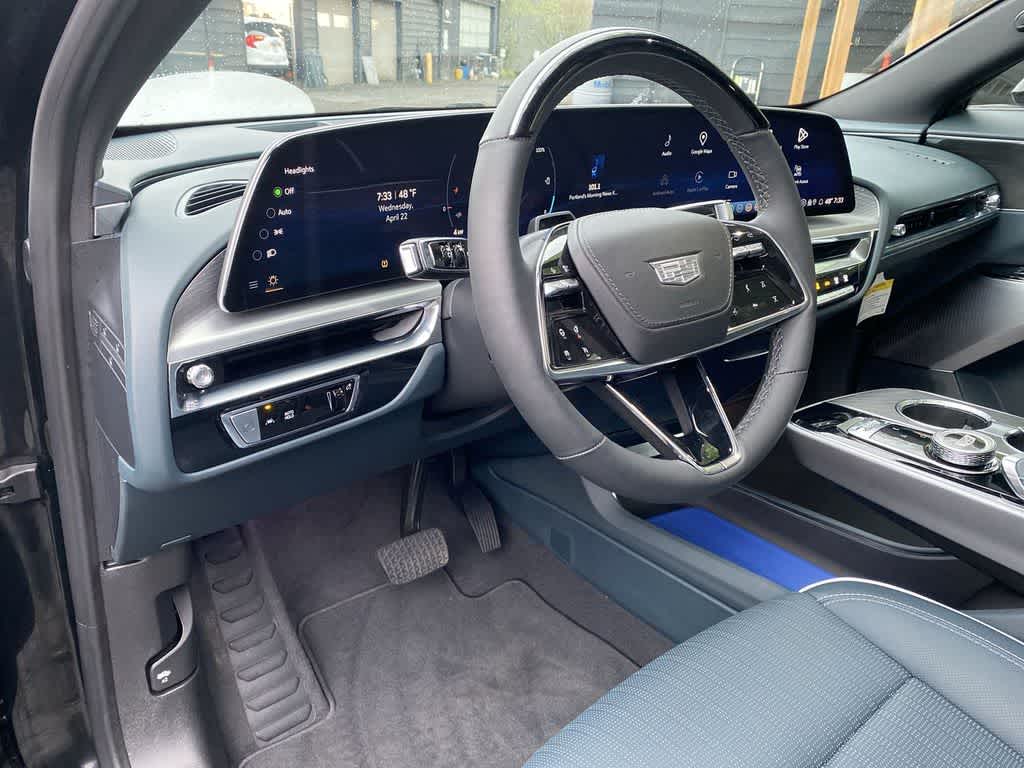 2024 Cadillac LYRIQ Sport 3