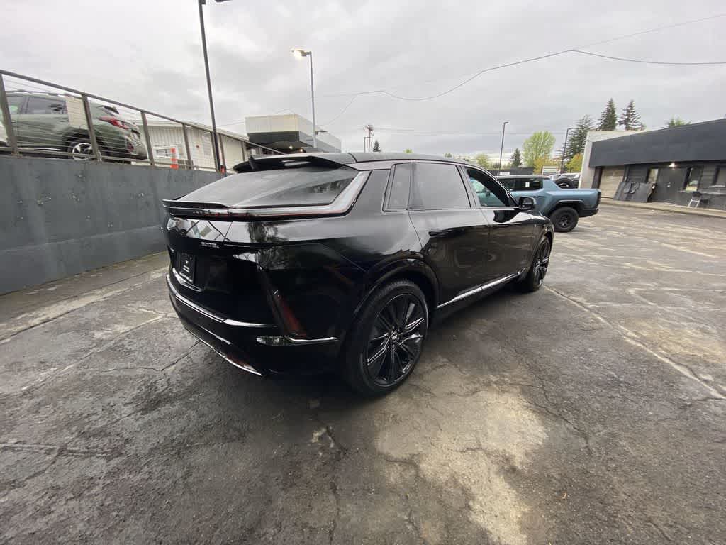 2024 Cadillac LYRIQ Sport 3