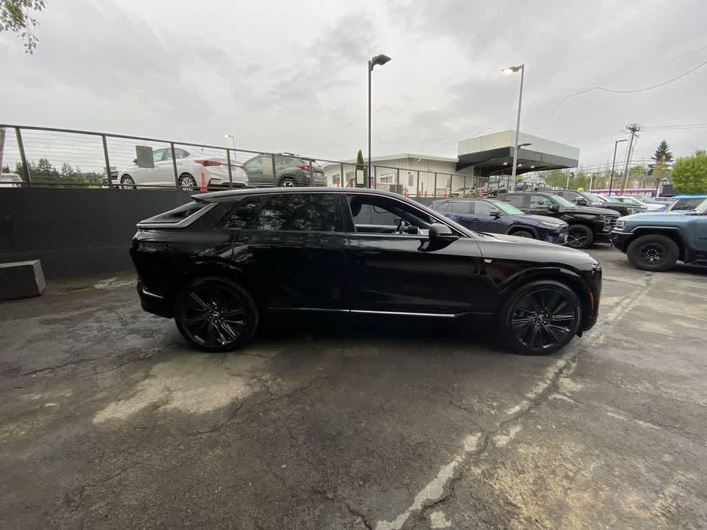 2024 Cadillac LYRIQ Sport 3