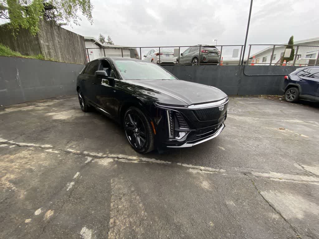 2024 Cadillac LYRIQ Sport 3