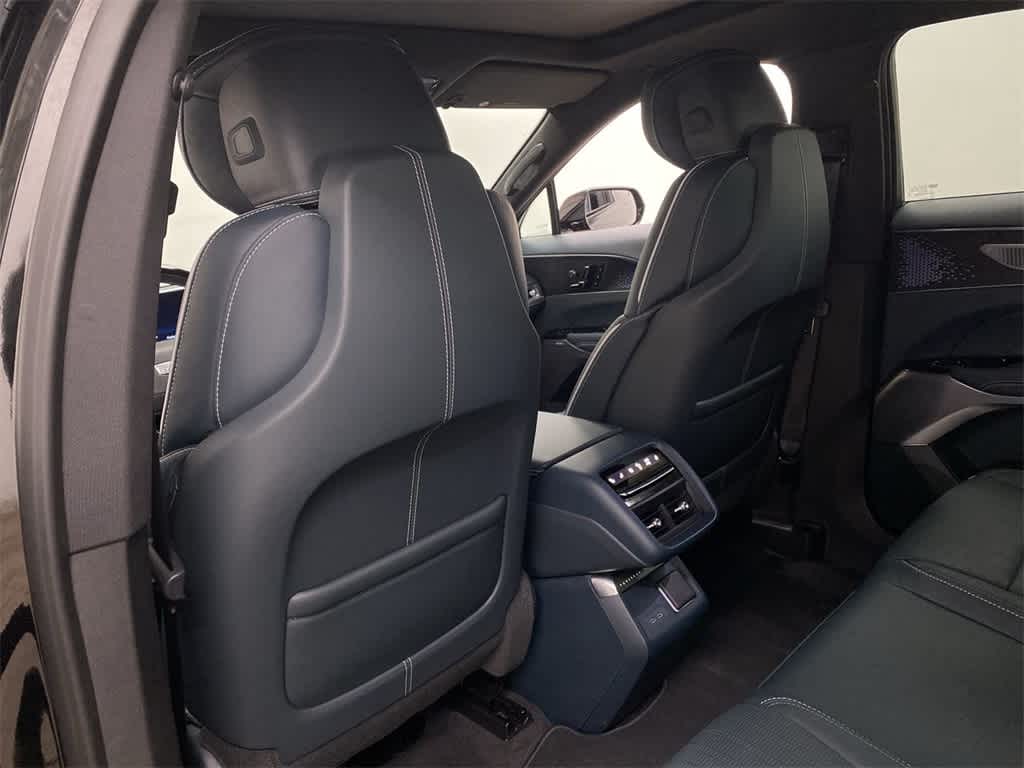 2024 Cadillac LYRIQ Sport 3