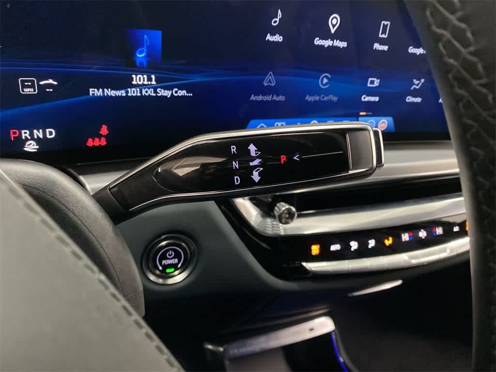 2024 Cadillac LYRIQ Sport 3